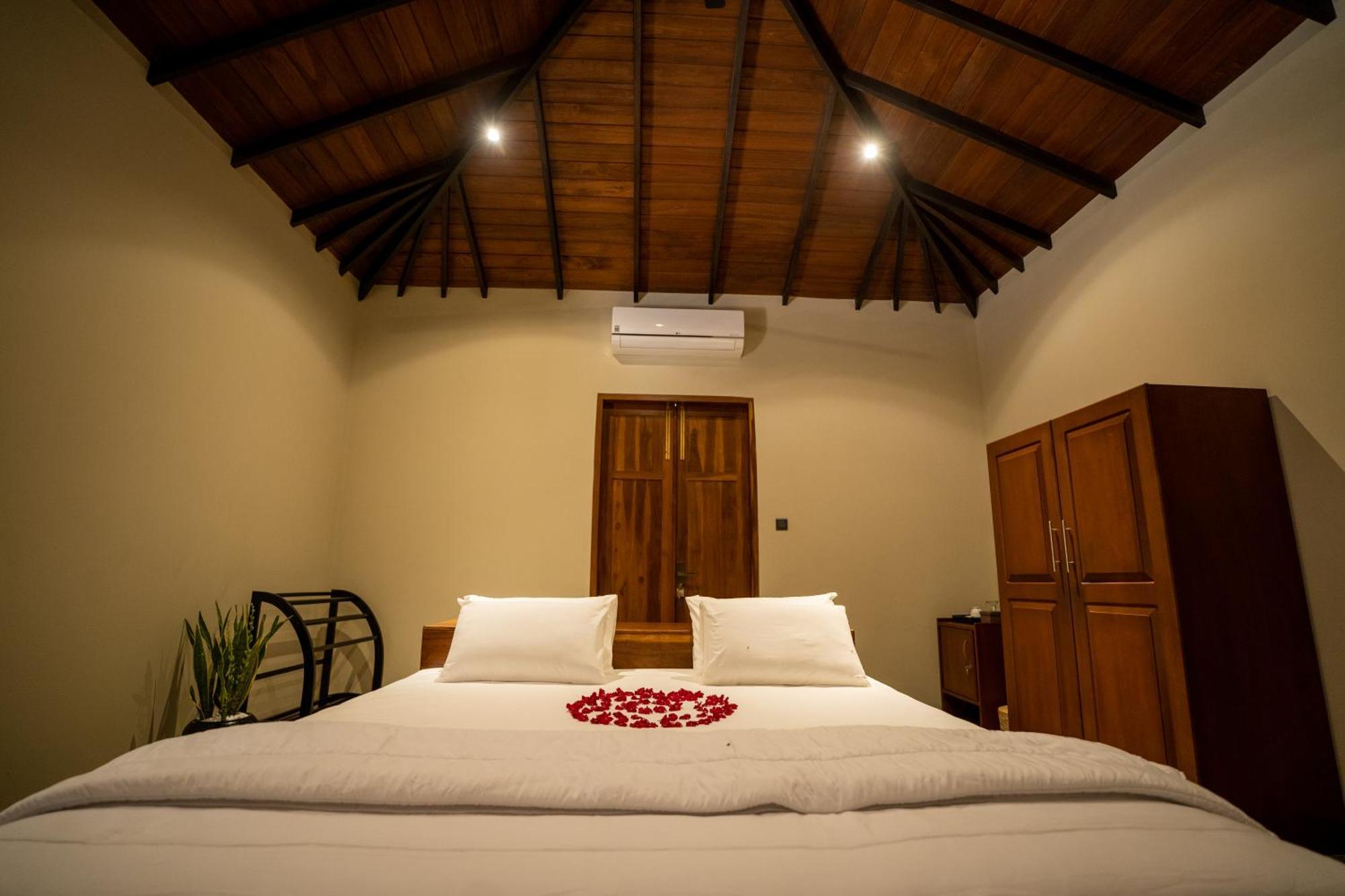 Hotel Omkara Rekawa Tangalle Exteriér fotografie